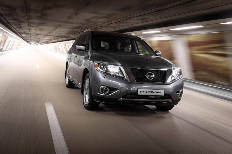  Nissan Pathfinder Hybrid 2015 года  (фото 5 из 29)
